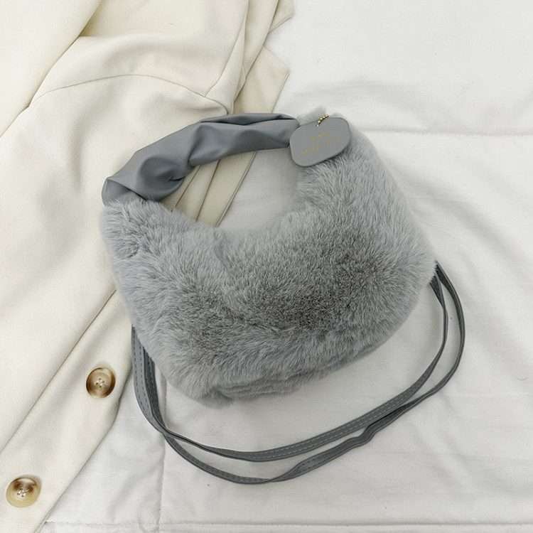 Premium sense of autumn and winter new plush crossbody bag versatile foreign-style commuter furry high value niche high-capacity female - Image 10