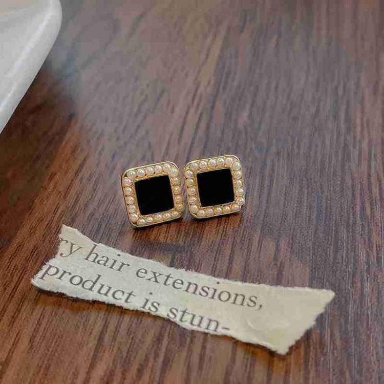 Pearl earrings French retro senior sense of earrings female temperament earrings - Image 10