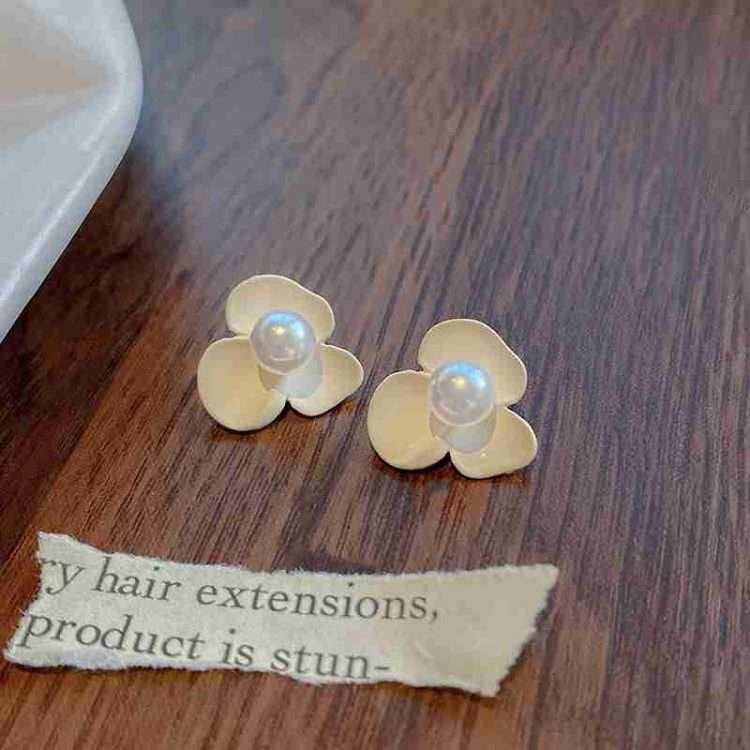 Pearl earrings French retro senior sense of earrings female temperament earrings - Image 32