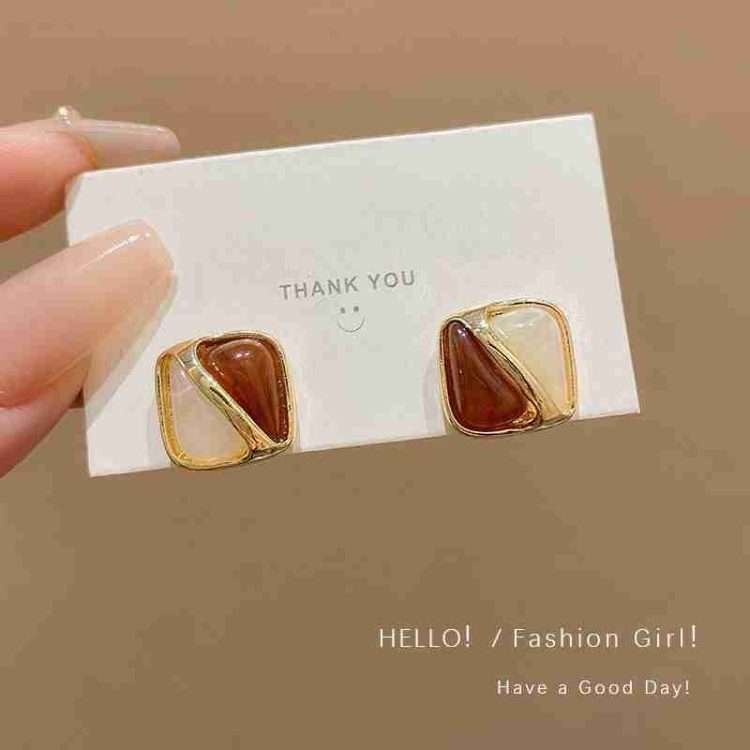 Pearl earrings French retro senior sense of earrings female temperament earrings - Image 38