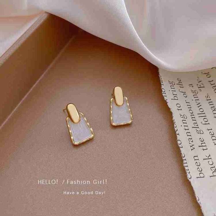 Pearl earrings French retro senior sense of earrings female temperament earrings - Image 39