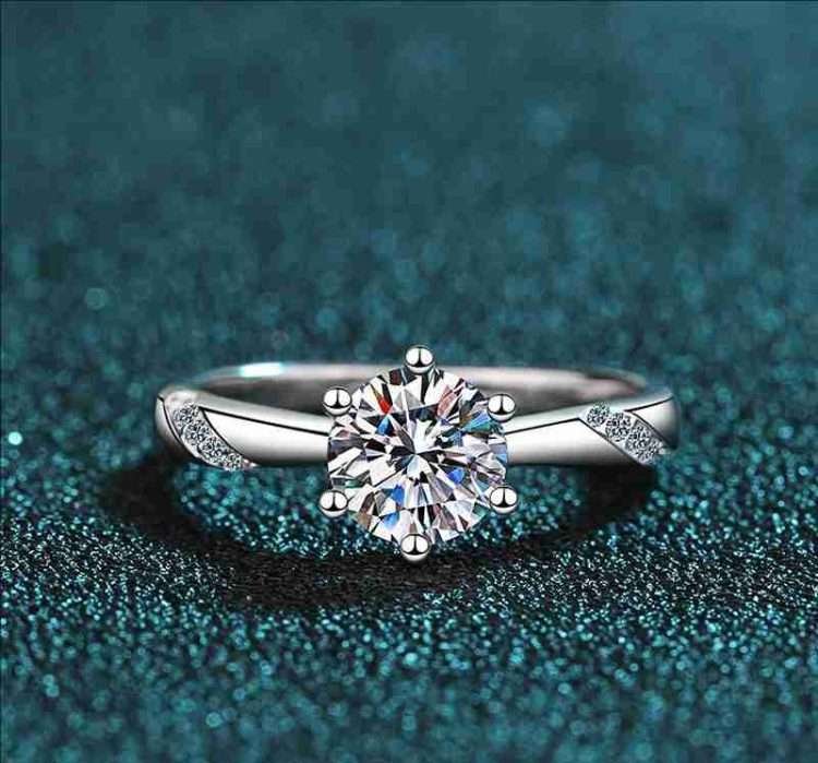 Six claws wholesale loose mouth Tongling 925 silver jewellery ring women 50 points 1 carat diamond ring - Image 3