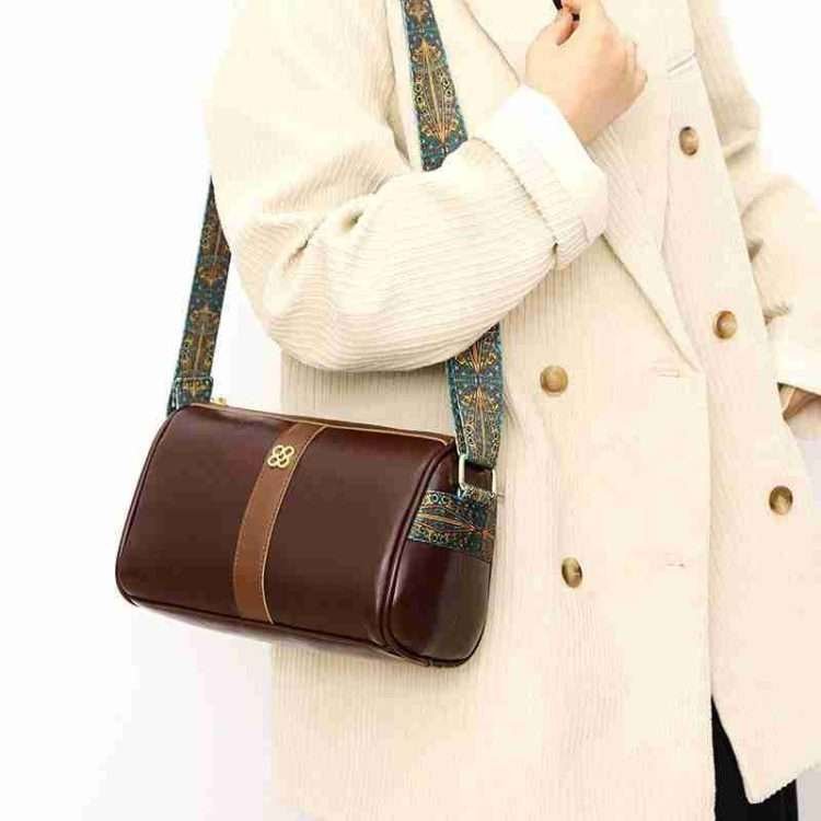 New fashion retro oil waxed leather shoulder bag versatile leisure crossbody pillow bag - Image 10